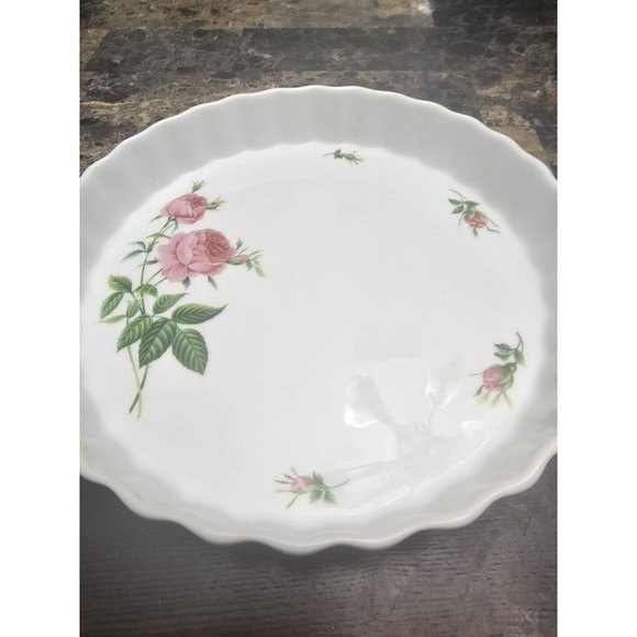 Christineholm Porcelain Rose Pattern Ceramic Pie Dish 9.75 Baking Dish - Picture 1 of 4
